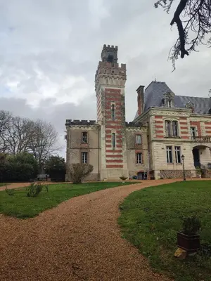 Plan de l'établissement la tour carrée d'un chateau