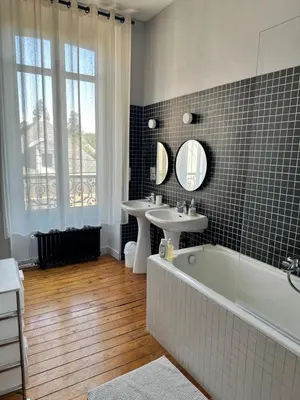 Salle de bains dans l'établissement Grande maison hyper centre