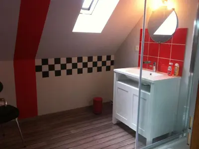 Plan de l'établissement Longère sarthoise rénovée, à 20 min du Mans, 4 chambres, poêle à granulés, parking privé - FR-1-410-376