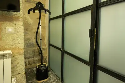 Salle de bains dans l'établissement Balnéo - Les Pieds dans le Château