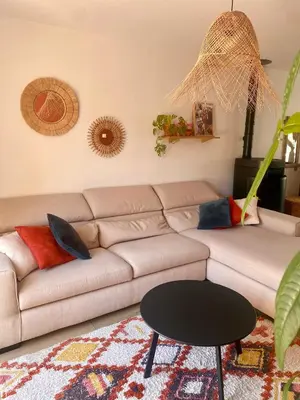 Coin salon dans l'établissement Maison 90m2 15min du circuit des 24h du Mans 9 couchages