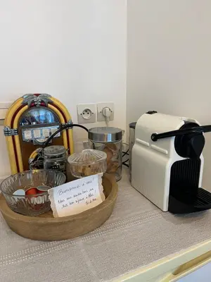 Plateau bouilloire dans l'établissement Le petit abri de la Garenne - Séjour cosy à Blois