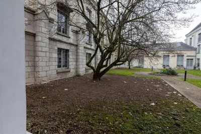 Jardin de l'établissement Superbe Appartement