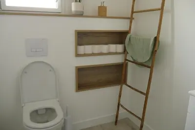 Salle de bains dans l'établissement Logement à 100m du virage d'Arnage- Circuit des 24h du Mans - 6 personnes