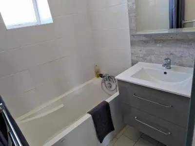 Salle de bains dans l'établissement Le nid de la mésange Parking Gratuit