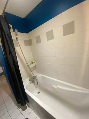 Salle de bains dans l'établissement TOURS quartier halles 70m2