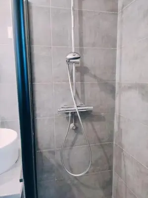 Salle de bains dans l'établissement Maison chaleureuse située à Saumur