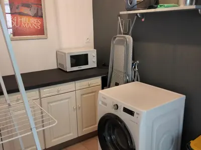 Cuisine ou kitchenette dans l'établissement Maison familiale près du Zoo de la Flèche avec piscine chauffée, jardin et cheminée - FR-1-410-377