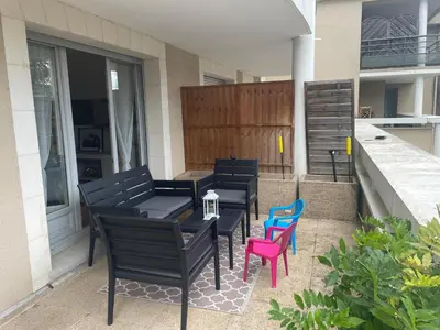 Balcon ou terrasse dans l'établissement Appartement centre avec place de parking tout inclus