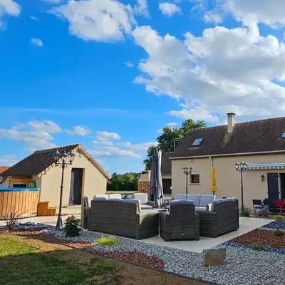 Gîte de charme 12 personnes près du Mans avec piscine chauffée - FR-1-410-381