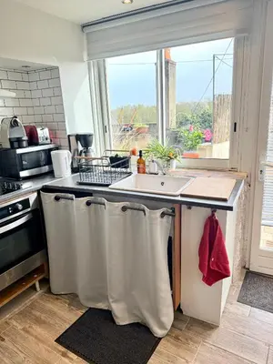 Cuisine ou kitchenette dans l'établissement Troglodyte du Petit Coteau