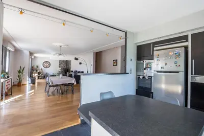 Cuisine ou kitchenette dans l'établissement Le Cottage - circuit Bugatti - wifi - 8pers - Rêve au Mans