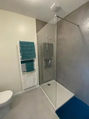 Salle de bains dans l'établissement Studio 2 personnes - proche circuit