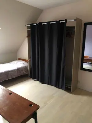 Un ou plusieurs lits dans un hébergement de l'établissement maison climatisée 2 chambres garage wifi de 1 a 5 voyageurs