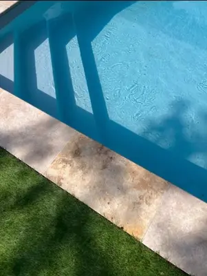 Piscine de l'établissement Le Petit Lavoir - Maison Cosy à Mayet ou située à proximité