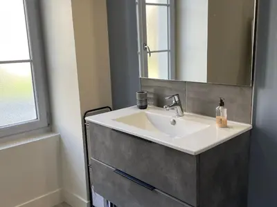 Plan de l'établissement Détente près du Loir : Chambre et salon privés, idéal pour randonnées et proche des 24H du Mans - FR-1-410-387