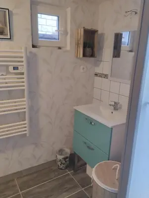 Salle de bains dans l'établissement Launay