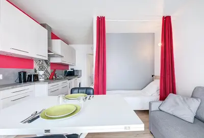 Cuisine ou kitchenette dans l'établissement Studio Grammont 4