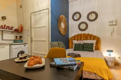 Cuisine ou kitchenette dans l'établissement Charme & calme à 200m du Château