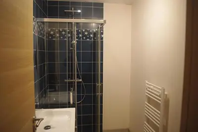 Salle de bains dans l'établissement Au Temps Retrouvé