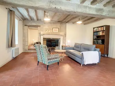 Coin salon dans l'établissement Gîte atypique au cœur du village - Beauval 5 min