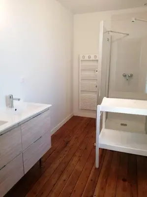 Salle de bains dans l'établissement Gîte 4 etoiles à la campagne