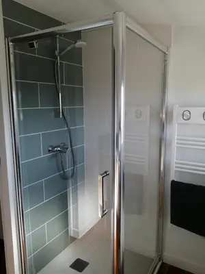 Salle de bains dans l'établissement Gîte 4 etoiles à la campagne