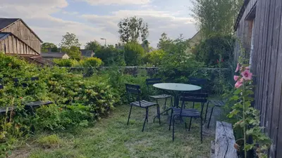 Jardin de l'établissement Gîte une histoire de village