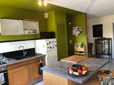 Cuisine ou kitchenette dans l'établissement Hyper Centre Le Mans