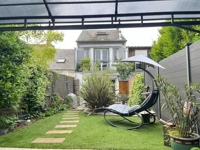 Jardin de l'établissement Ady's Home - Proche circuit des 24h - Tramway - 5 pers