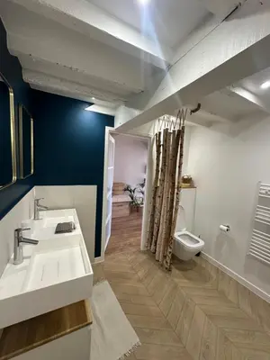 Salle de bains dans l'établissement Séjournez face au Château Royal de Blois