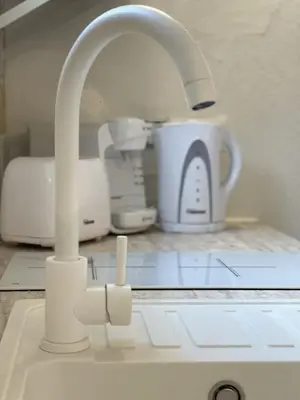 Cuisine ou kitchenette dans l'établissement Insolite : Gîte Namaste à 500m à pied du Zoo de Beauval