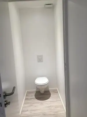 Salle de bains dans l'établissement Chambre proche circuit 24h