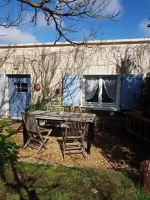 Jardin de l'établissement La maisonnette 301