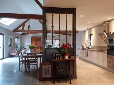Cuisine ou kitchenette dans l'établissement L'Aupinouse Chambre double ( ou triple ) Bouton d'Or avec salle d'eau privative