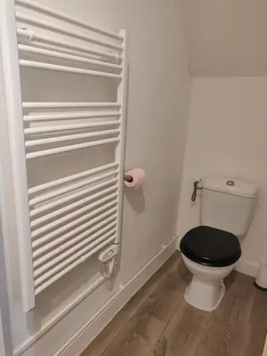 Salle de bains dans l'établissement La tranquillité proche des châteaux de la Loire.