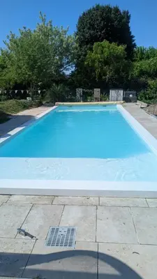 Piscine de l'établissement Chez nous à Saint Avertin ou située à proximité