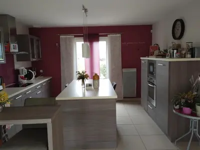 Cuisine ou kitchenette dans l'établissement Chez nous à Saint Avertin