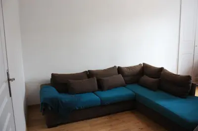 Coin salon dans l'établissement Villa Le Printemps, maison 15 pers avec piscine