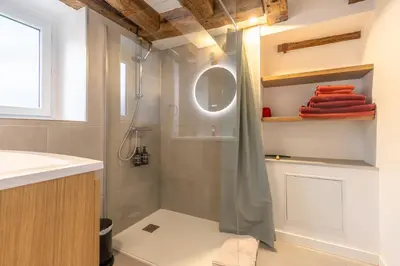 Salle de bains dans l'établissement Le Relai de Boissée