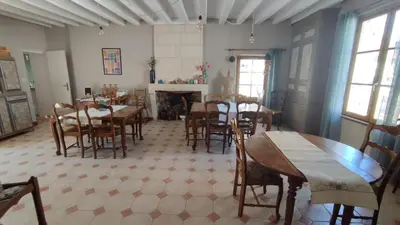 Cuisine ou kitchenette dans l'établissement Le Relais des Fontaines