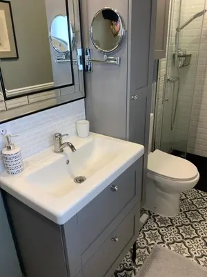 Salle de bains dans l'établissement La maison Cattleya