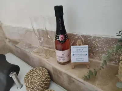 Boissons dans l'établissement Détente au bord du Loir - Spa Sauna - Gîte 3