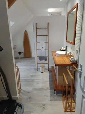 Salle de bains dans l'établissement Maison à la campagne