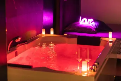 Plan de l'établissement * Spa & Détente # Suite Privée # Tours # Netflix *