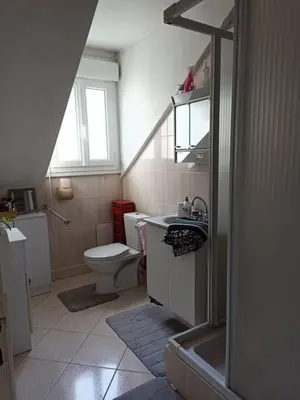 Salle de bains dans l'établissement B&B during the 24Hours week / Le Mans Legend
