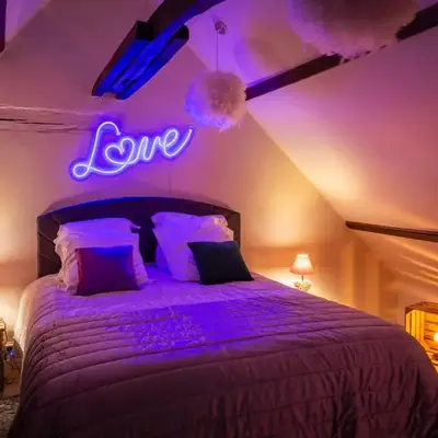 Pour Toi et Moi - Loveroom