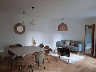 Coin salon dans l'établissement Gite Au Coeur de Tours, familial avec jardin au calme, parking